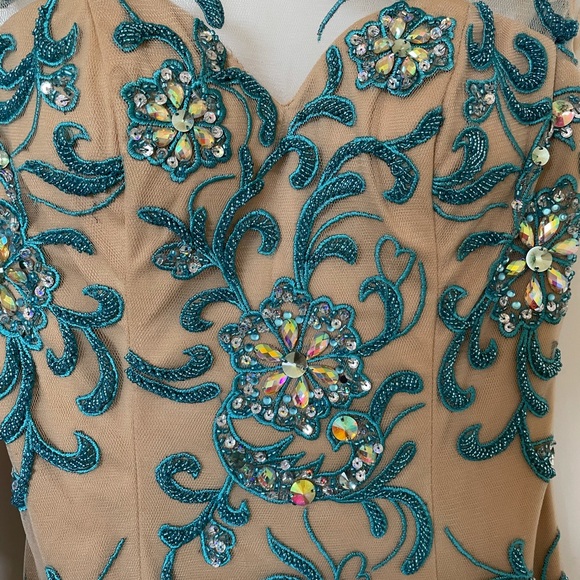 Women’s formal/ Party Dress - Picture 5 of 5